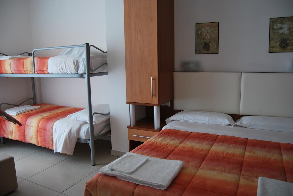 Hotel Europa Nereto Zimmer foto