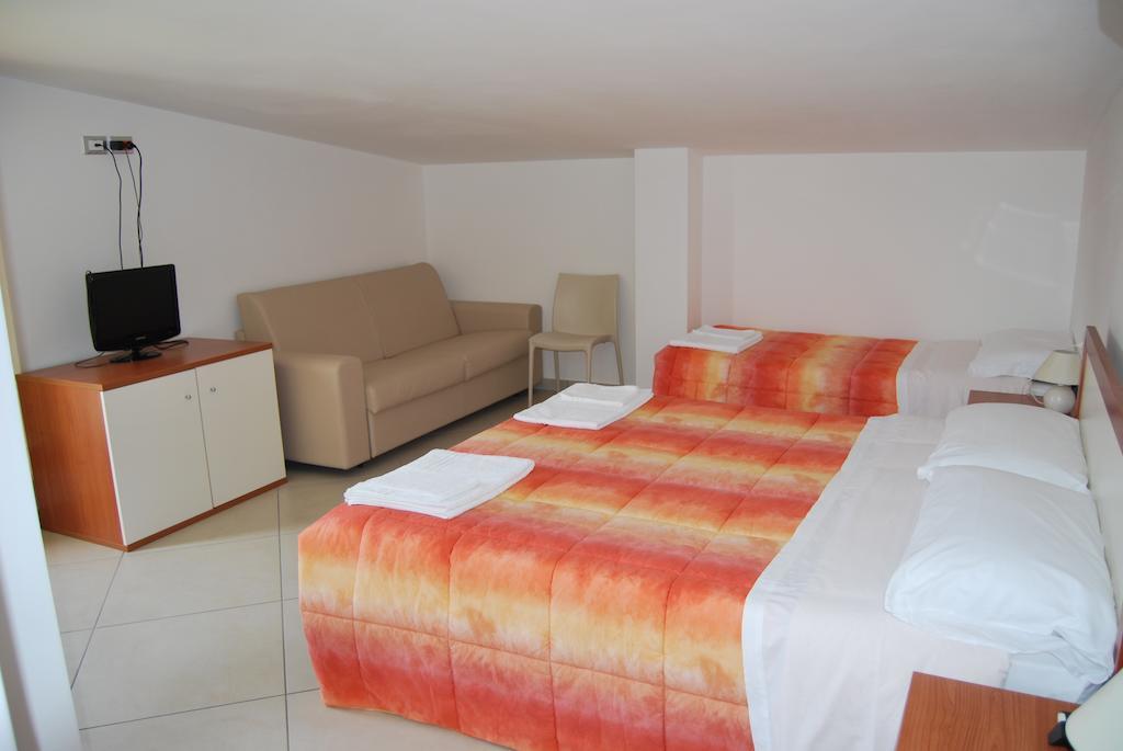 Hotel Europa Nereto Zimmer foto
